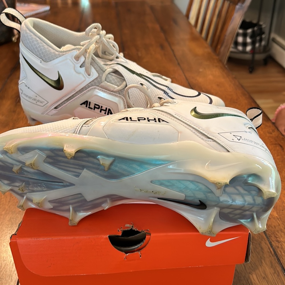 Nike Alpha Menace Pro 3 View 4
